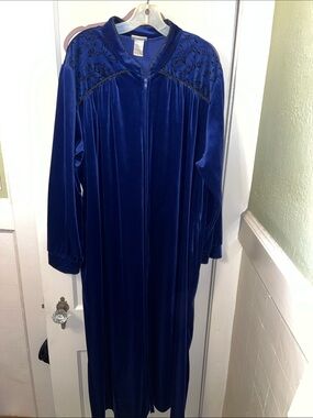 delicates Royal Blue Velvet Zip-Front Robe with Embroidered Yoke